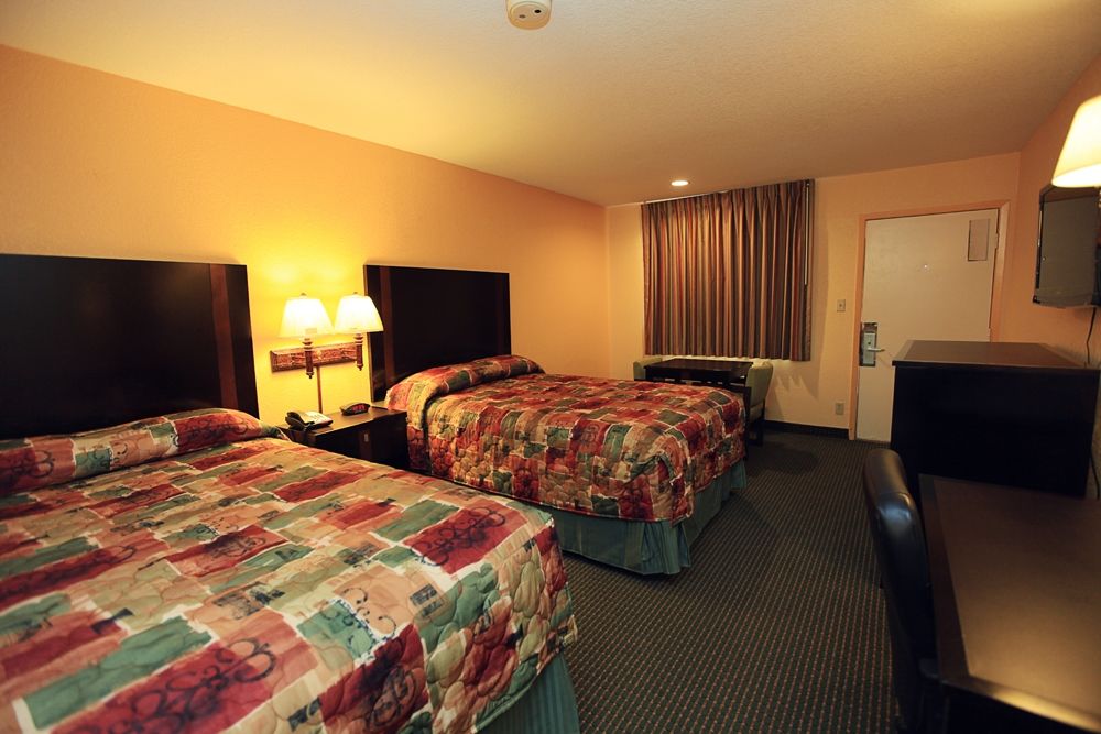 Palace Inn Rosenberg Room photo