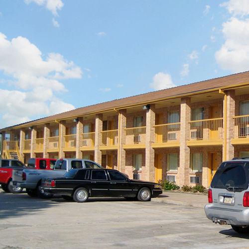 Palace Inn Rosenberg Exterior photo